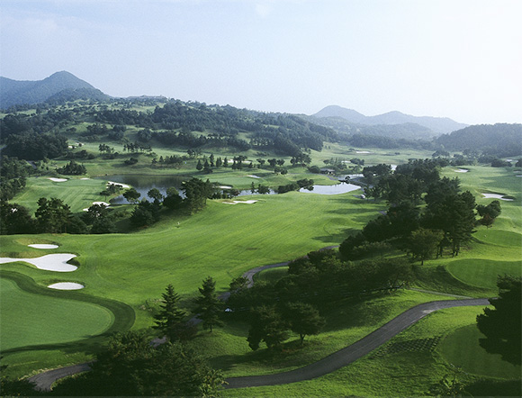 JISAN PERFORMANCE CENTER The best environment for high quality facilities and golfers!